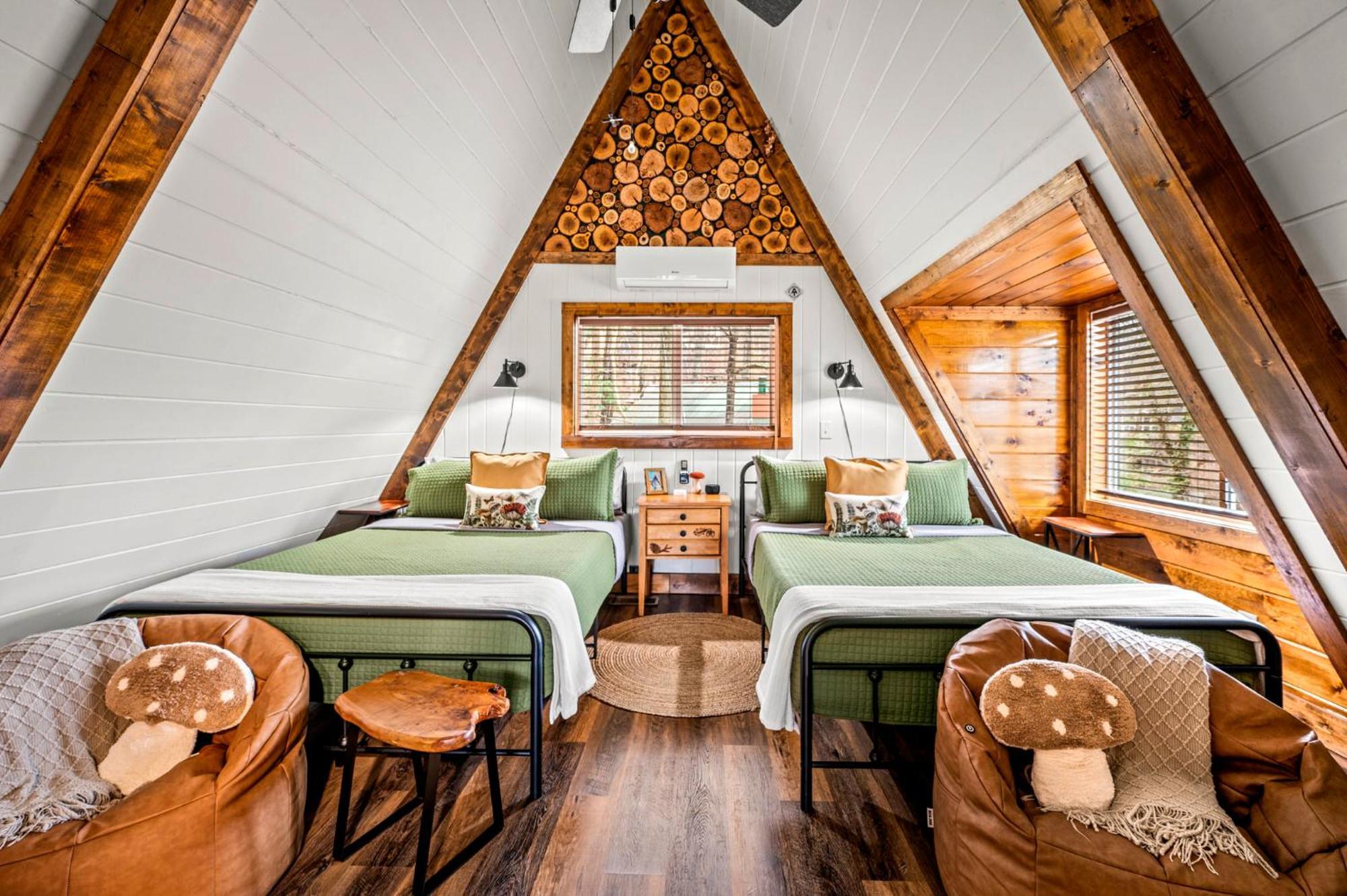 1Mile Downtown, Handicap Ramp, Hot Tub, Game Room Gatlinburg Eksteriør billede