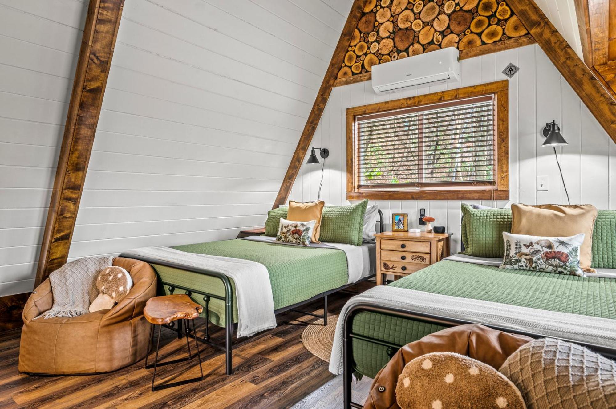 1Mile Downtown, Handicap Ramp, Hot Tub, Game Room Gatlinburg Eksteriør billede